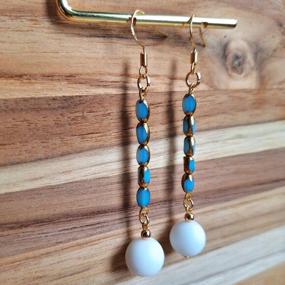 White Stone 18k Gold Dangle Earrings Coastal Style Boho 70s Mid Century Modern - Picture 4 of 6